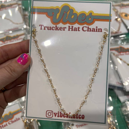 Dainty Pearl Trucker Chain